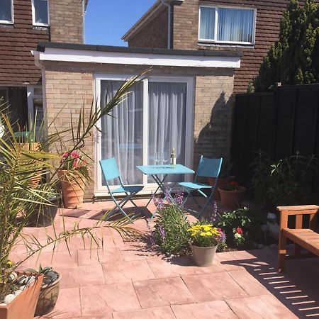 Basingstoke En Suite Room In Garden Annex Dış mekan fotoğraf