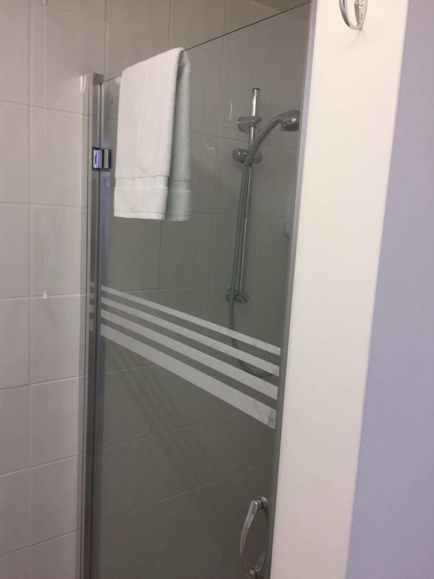 Basingstoke En Suite Room In Garden Annex Dış mekan fotoğraf